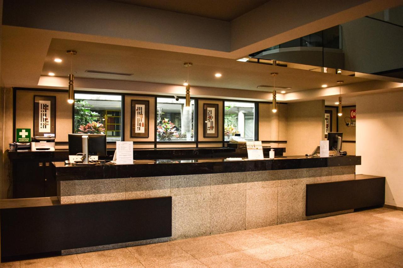 Ramada By Wyndham Mexico City Santa Fe Extérieur photo