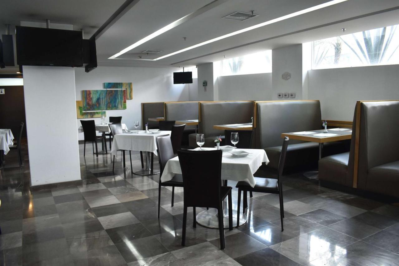 Ramada By Wyndham Mexico City Santa Fe Extérieur photo