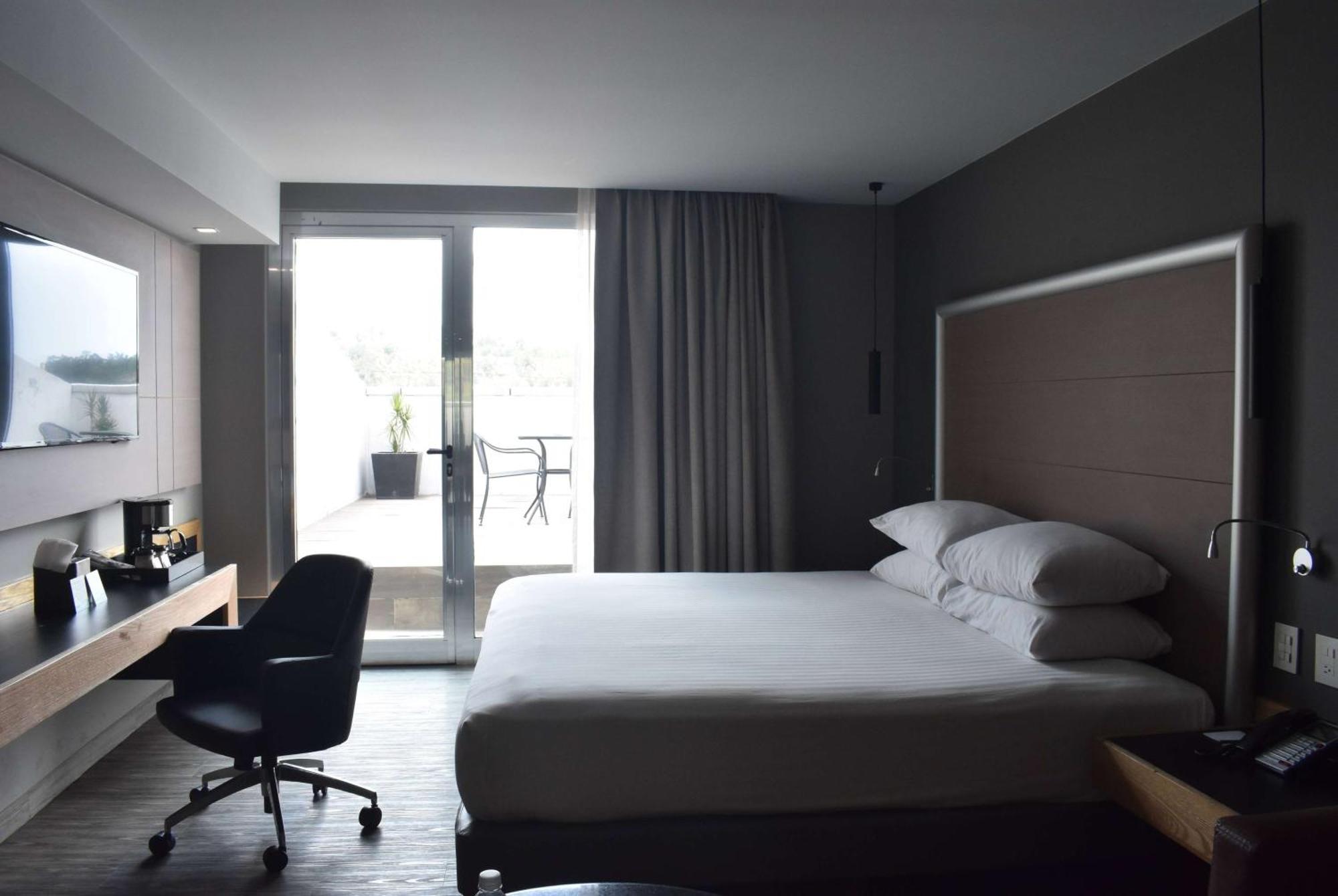Ramada By Wyndham Mexico City Santa Fe Extérieur photo