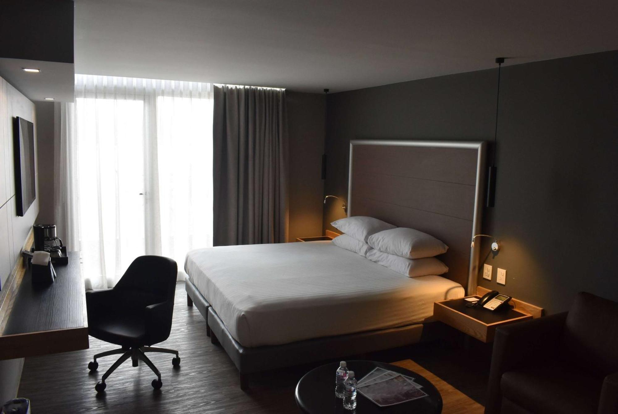 Ramada By Wyndham Mexico City Santa Fe Extérieur photo