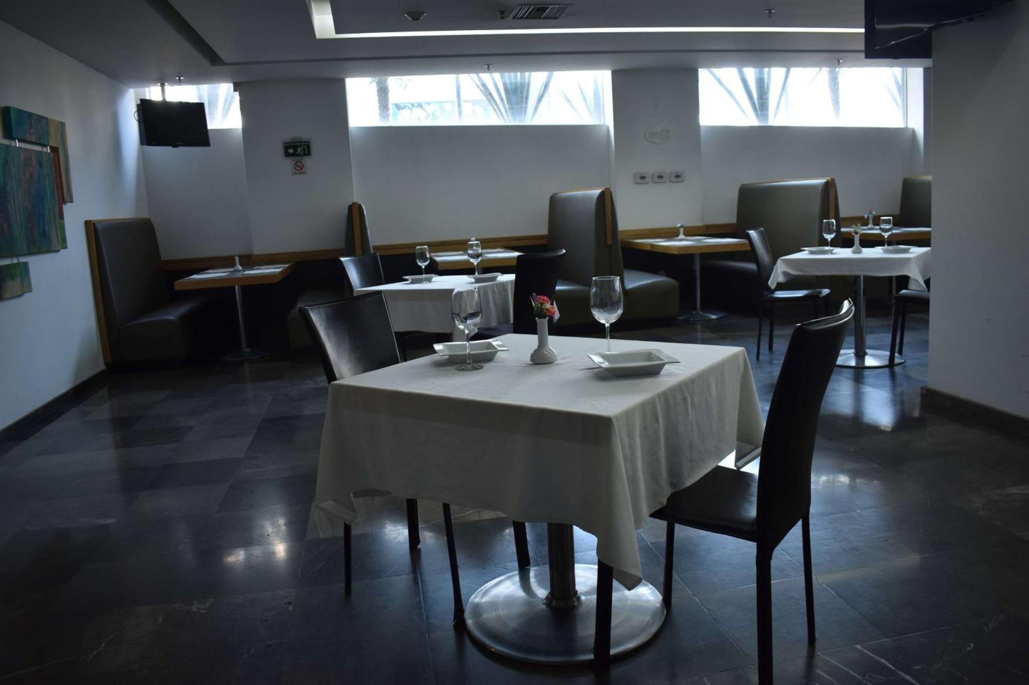 Ramada By Wyndham Mexico City Santa Fe Extérieur photo
