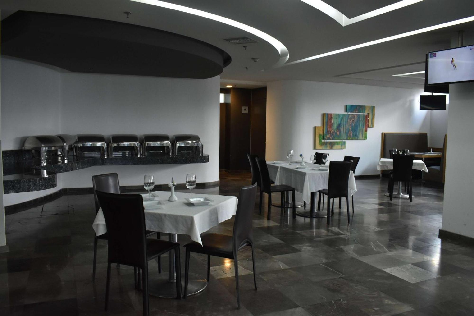 Ramada By Wyndham Mexico City Santa Fe Extérieur photo