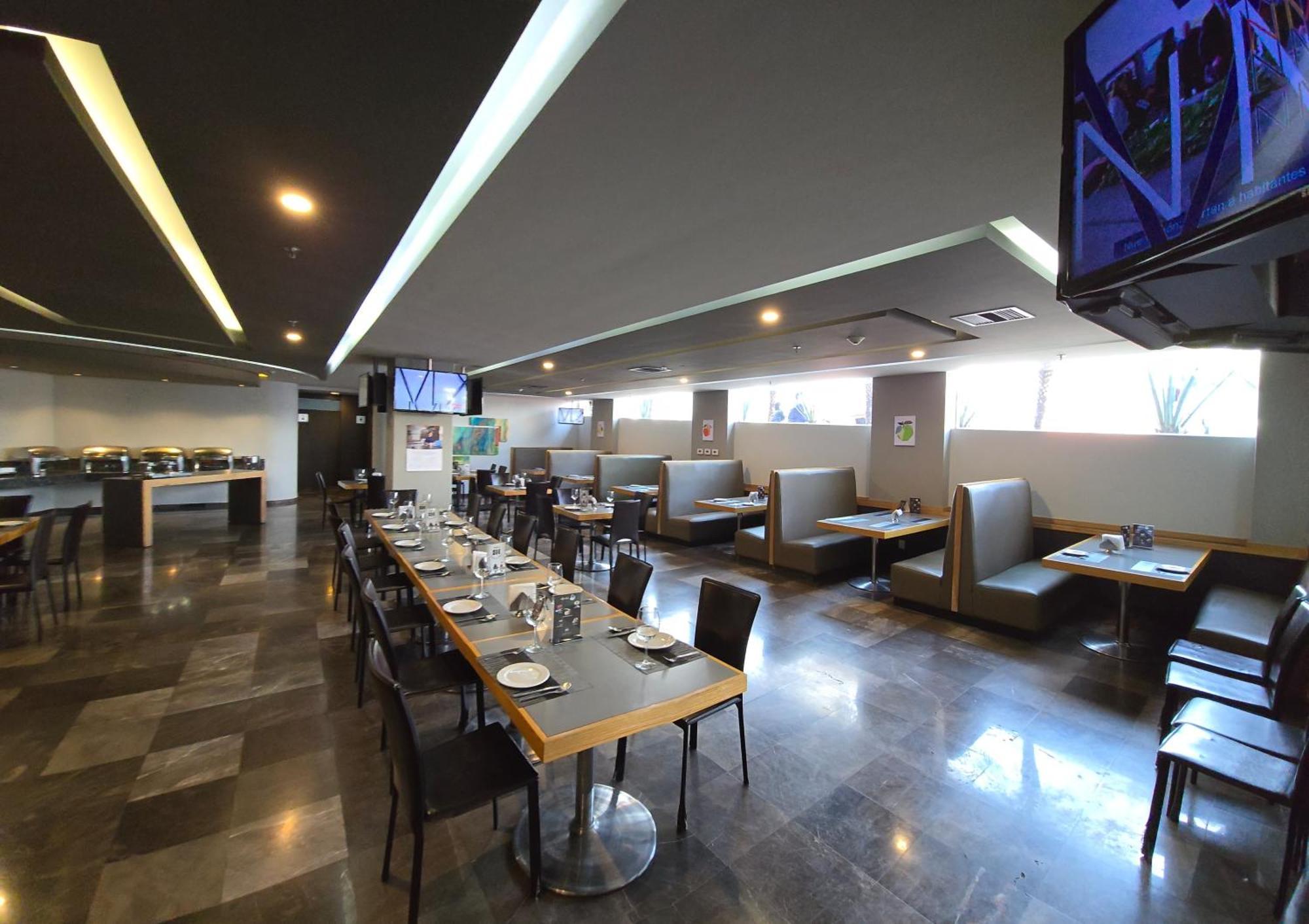 Ramada By Wyndham Mexico City Santa Fe Extérieur photo