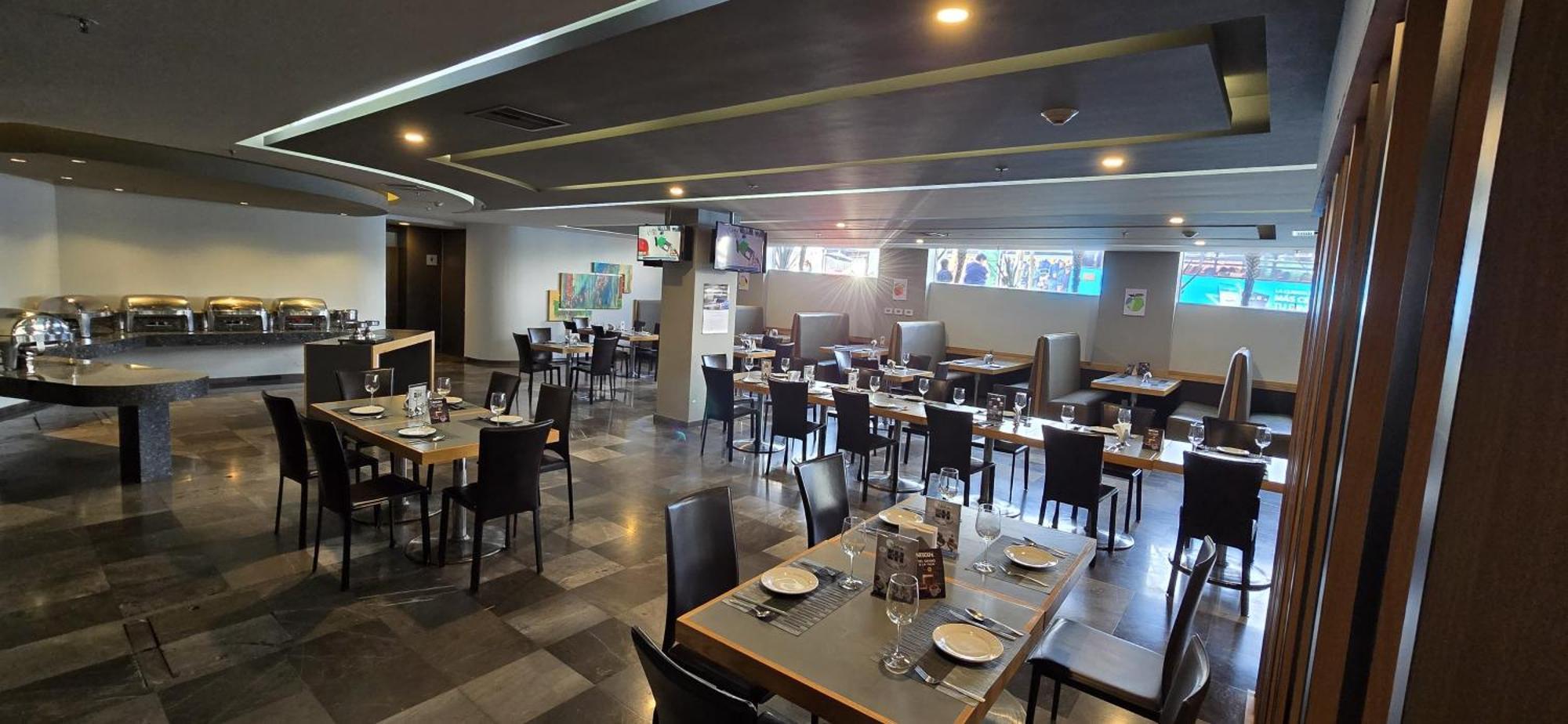 Ramada By Wyndham Mexico City Santa Fe Extérieur photo