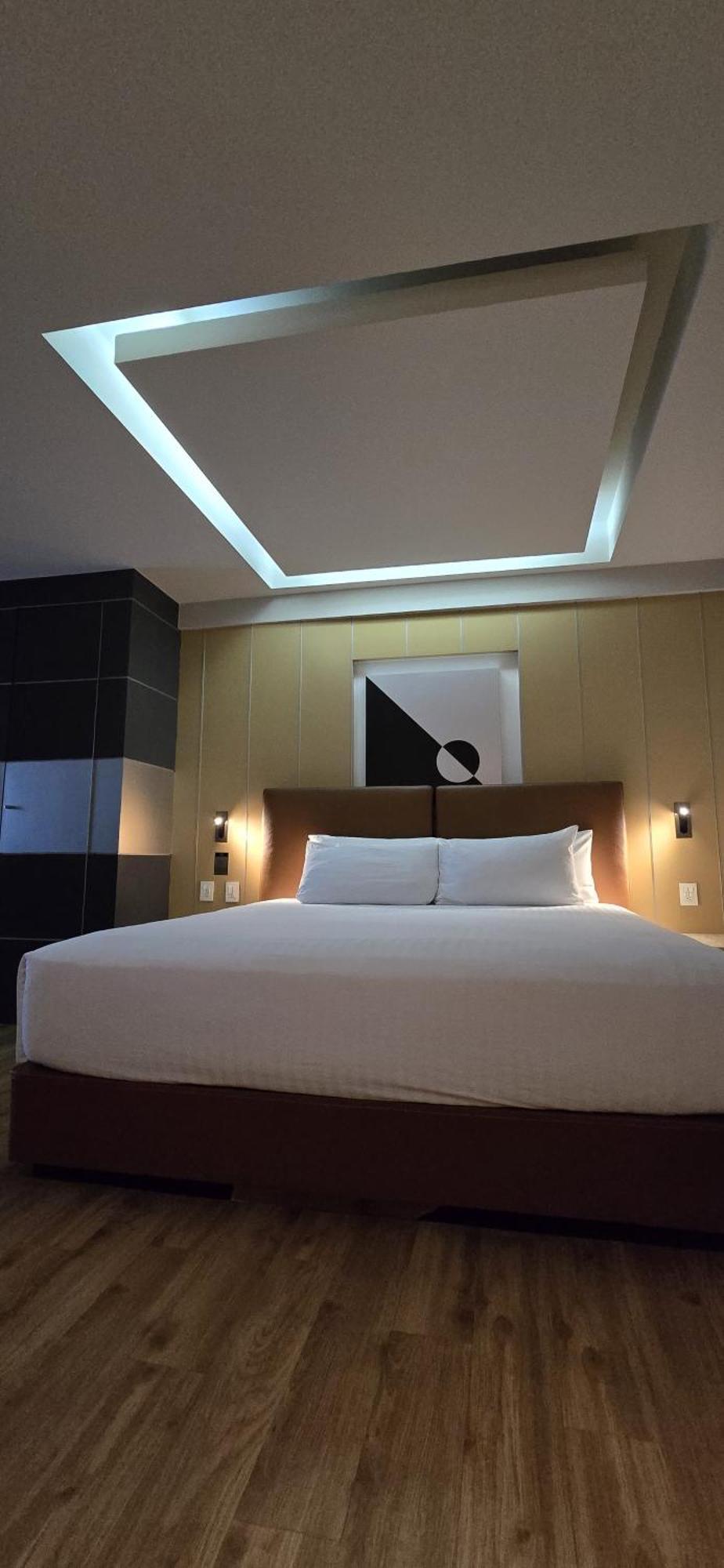 Ramada By Wyndham Mexico City Santa Fe Extérieur photo