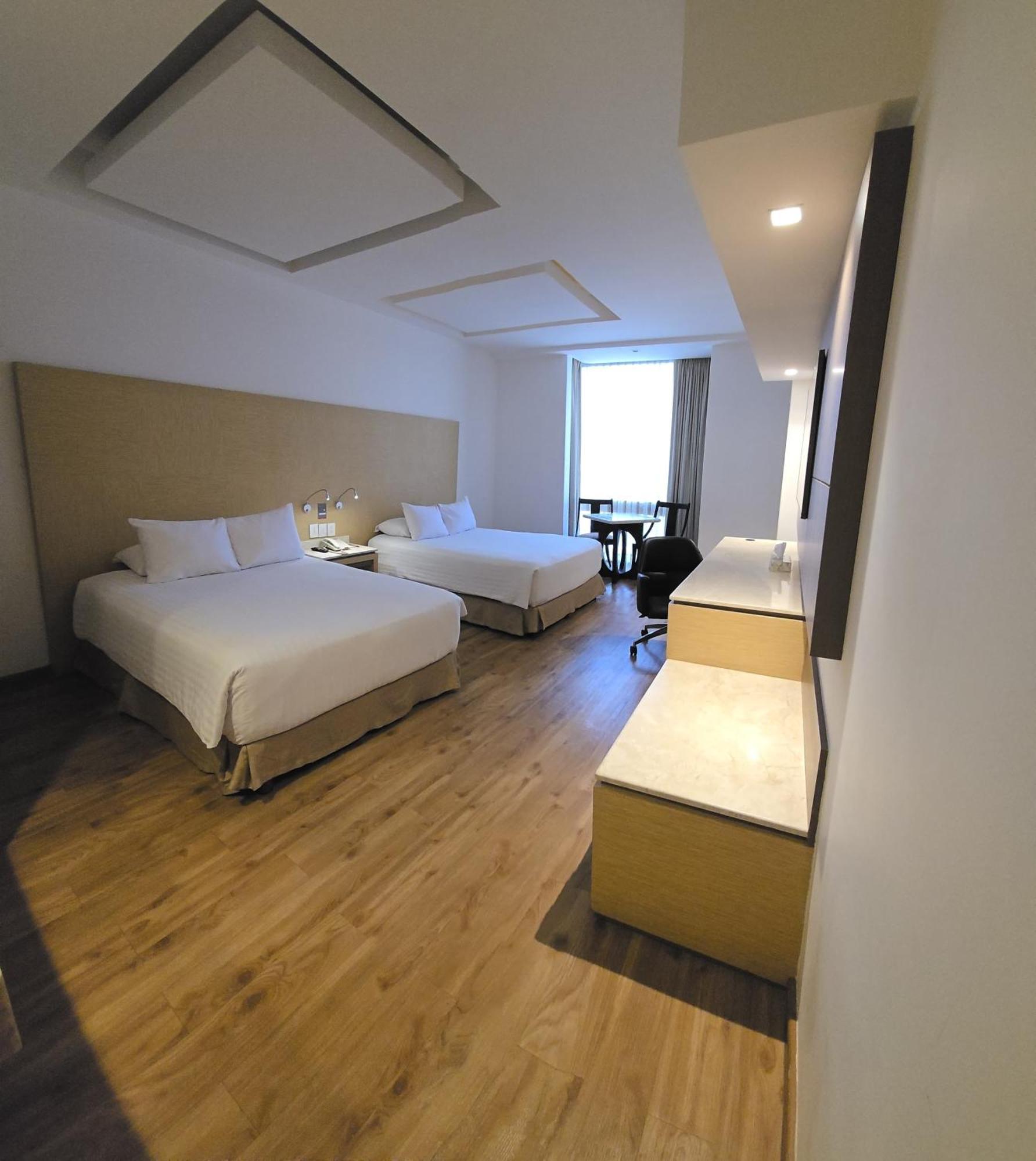 Ramada By Wyndham Mexico City Santa Fe Extérieur photo