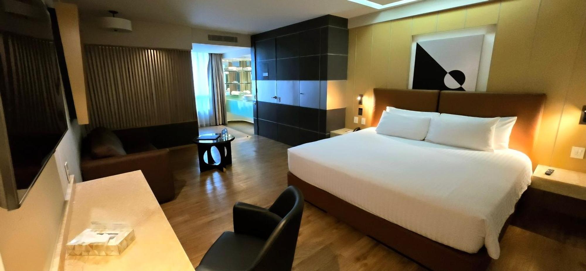 Ramada By Wyndham Mexico City Santa Fe Extérieur photo