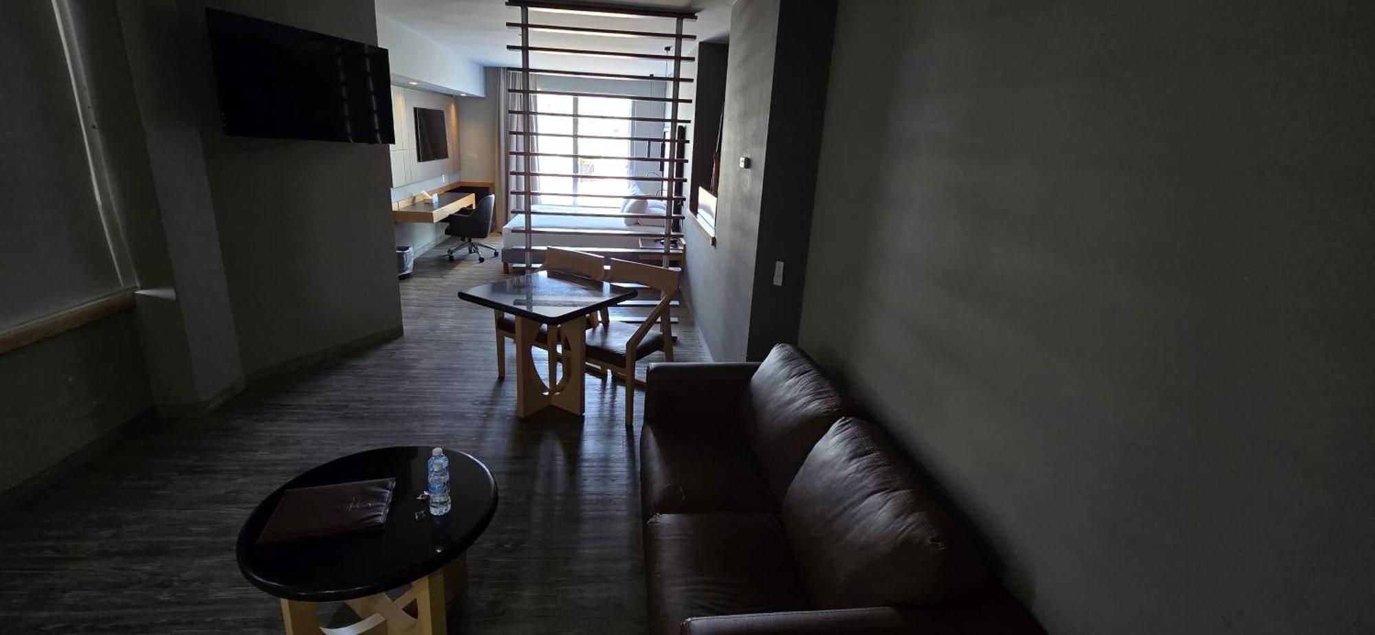 Ramada By Wyndham Mexico City Santa Fe Extérieur photo
